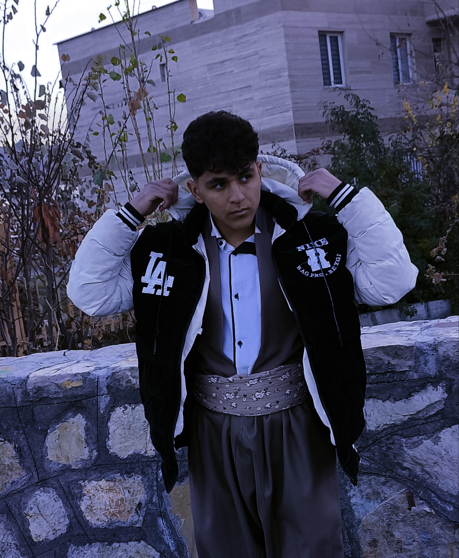 Kayhan Takht Ravan